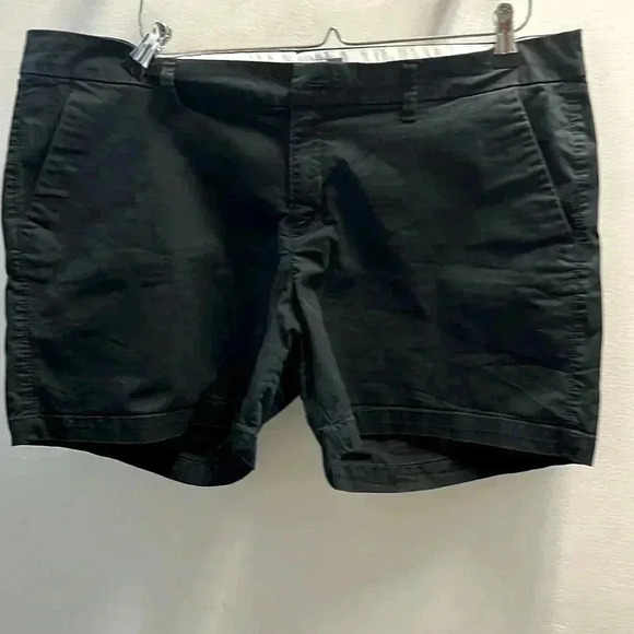 Old Navy Shorts Size 16 - Picture 1 of 5